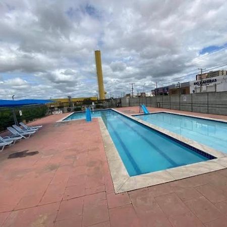 Apto Para Ate 4 Pessoas,Otima Localizacao, Area De Lazer Com Conveniencia E Piscina Para Crianca ペトロリーナ エクステリア 写真